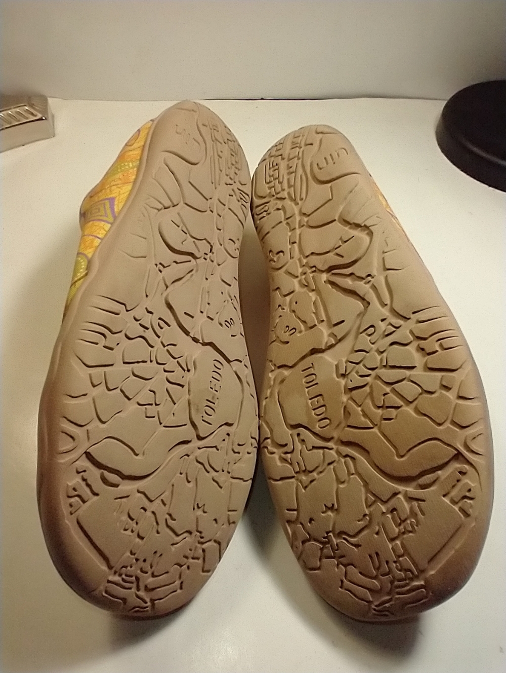 Colorful Floral Slip-On Women's Shoes - Yellow - Picture 9 of 10